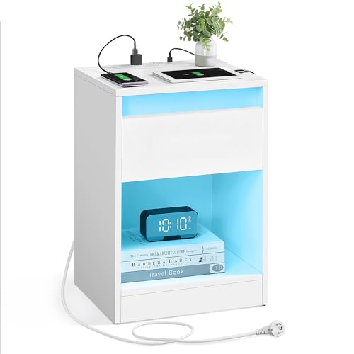 VASAGLE Nachttisch mit Einstellbarer LED-Beleuchtung, Beistelltisch mit Steckdosen, Schublade, 2 AC-Steckdosen, 2 USB-Anschlüsse, modern, für Schlafzimmer, Wohnzimmer, wolkenweiß LET618T15