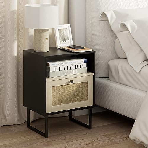 HEYZOEY Boho Nachttisch, Kleiner Rattan Beistelltisch Mit Schublade und Weißer Eiche Regal für Schlafzimmer, Wohnzimmer, Büro (Schwarzer Rahmen)