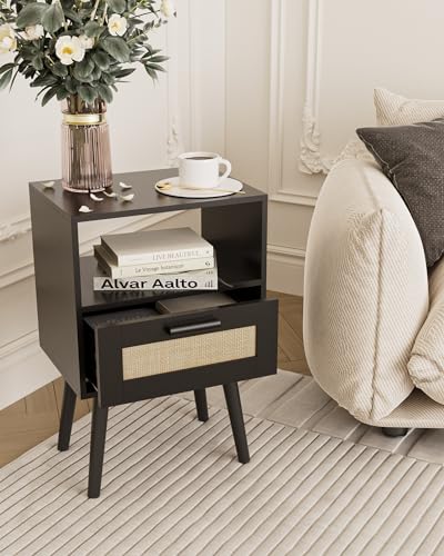 HEYZOEY Nachttisch, Boho Beistelltische, Rattan Nachttisch mit Rattan dekorierten Schubladen, Nachtmöbel, Holz Endtisch für Schlafzimmer, Wohnzimmer (Retro, schwarz)
