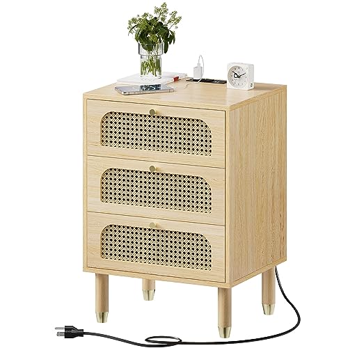 LEADZM Rattan Nachttisch mit Ladestation, Nachttische 3 Schubladen, Boho Endtisch Beistelltisch für Schlafzimmer, Europäischer Stecker, 40 x 35 x 60,5 cm (1, Eiche)