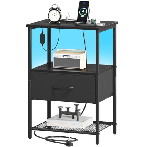 Somdot Nachttisch mit Ladefunktion, LED, Steckdose(1USB, 1Type-C) für Schlafzimmer Wohnzimmer Kinderzimmer, Nachtschrank Nachtkästchen, 1 Stoffschubladen, Schwarz, 30T x 40B x 59,5H cm