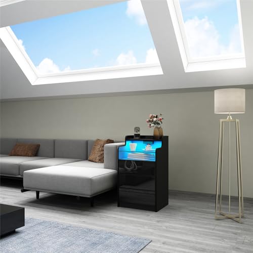 LED Nachttisch mit Ladestation, Nachtschrank Beistelltisch mit 3 Schubladen, 2 AC-Steckdosen, 2 USB-Anschlüsse, Hochglanz-Schubladenfront en, für Wohnzimmer, Schlafzimmer, Arbeitszimmer, Schwarz