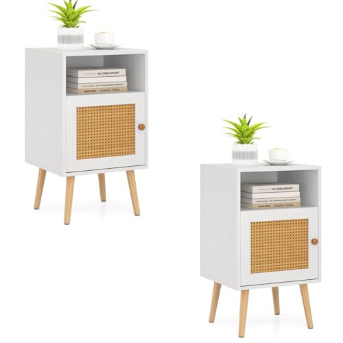GIANTEX Nachttisch 2er Set, Nachtschrank Rattan Boho, Nachtkästchen mit offenem Regal & Tür, Nachtkommode mit Holzbeinen, Nachtkonsole Landhausstil, Kleiner Beistelltisch Sofatisch, 40x40x70 cm, weiß