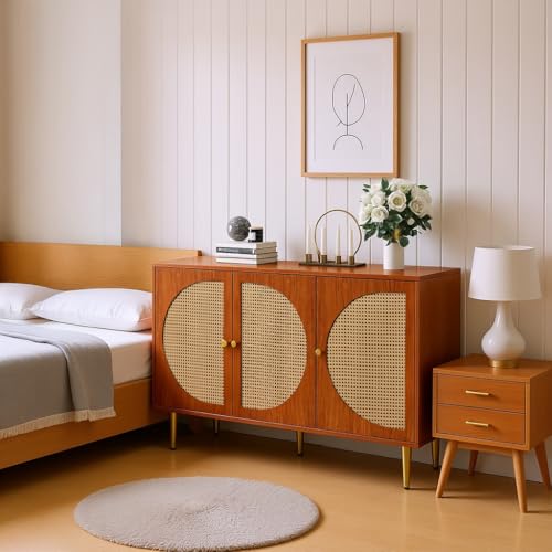 FURNISH 1 Anrichte aus Nussbaum, ideal für die Aufbewahrung Ihrer Nachtgegenstände im Schlafzimmer, mit 3 Türen mit Rattan-Dekor und Griffen aus Metall, Möbel aus Holz, um Ihre Nachttischutensilien zu